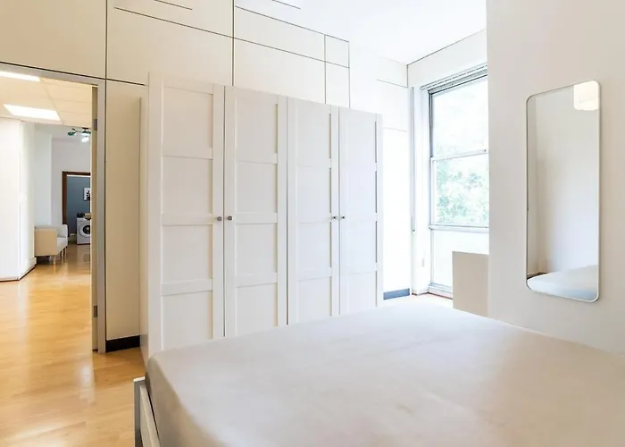 4 Bd In The Majestic Domus Aurea