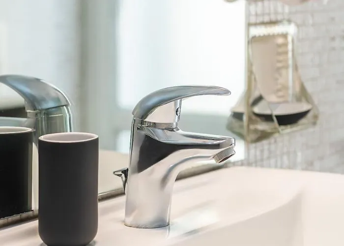 4 Bd In The Majestic Domus Aurea 볼로냐