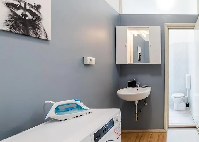 4 Bd In The Majestic Domus Aurea