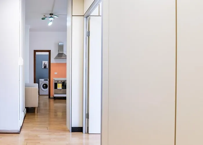 4 Bd In The Majestic Domus Aurea *