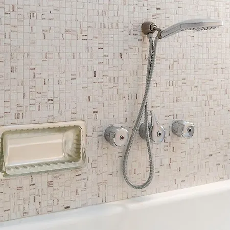 4 Bd In The Majestic Domus Aurea *